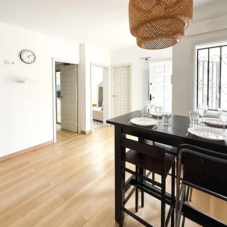 Cozy Duplex In Apartment *